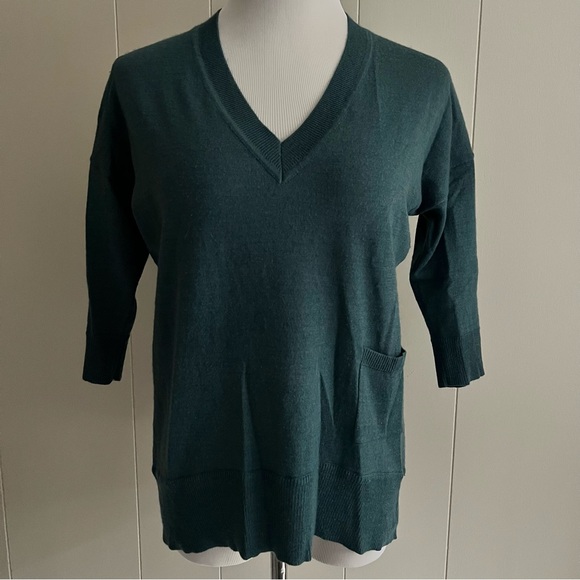 The Limited Teal V-neck Three Quarter Sleeve Sweater - Picture 6 of 7
